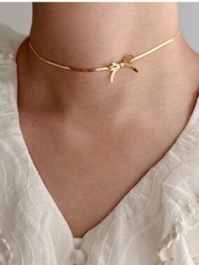 New! Gold Bow Snake Chain Choker Necklace (1076) NWOT